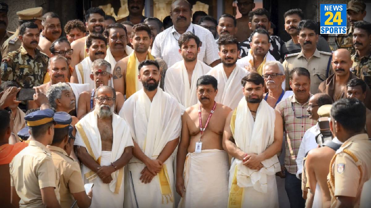 Team India Visits Padmanabhaswamy Temple